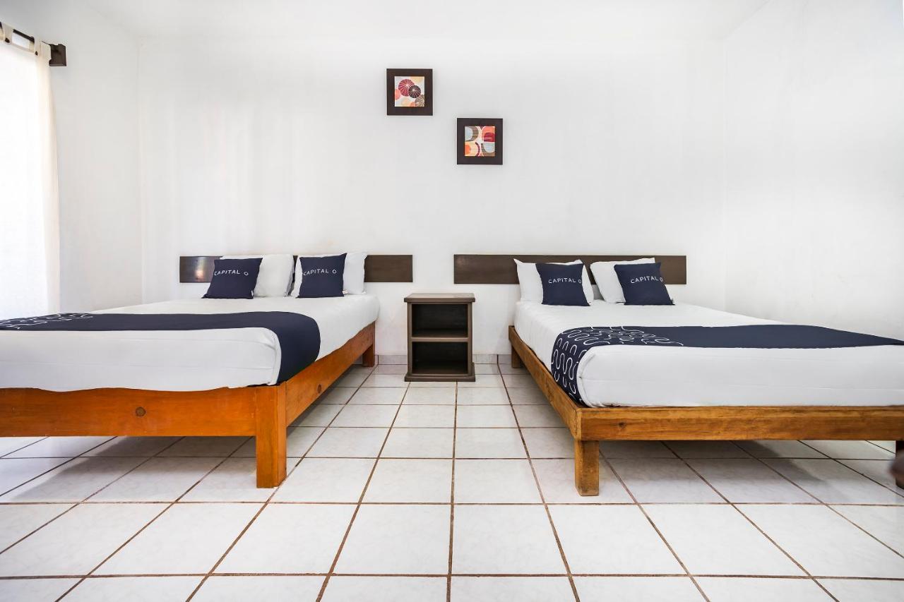 Hotel Capital O Oxtankah,Chetumal Bay Calderitas Esterno foto