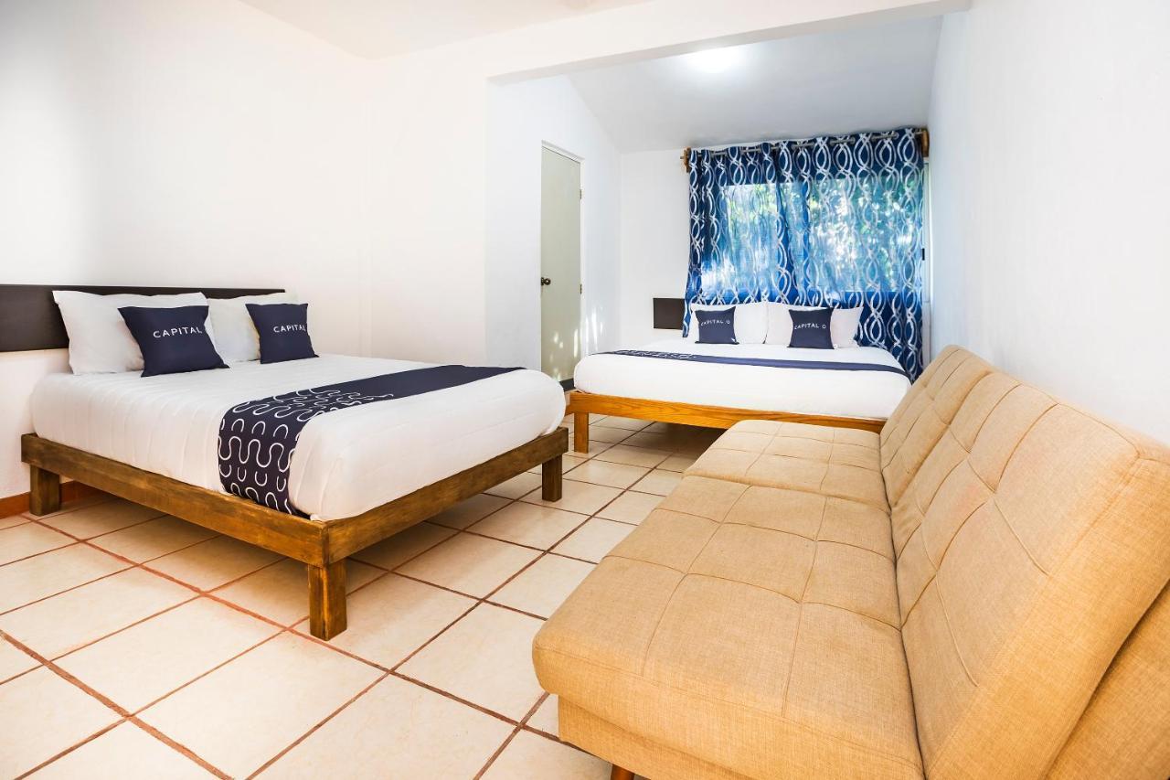 Hotel Capital O Oxtankah,Chetumal Bay Calderitas Esterno foto